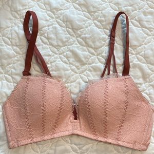Peach push-up bra, 32A